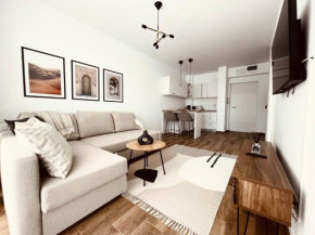 The Palm 2 Apartment - family friendly, parking, central, self check-in
